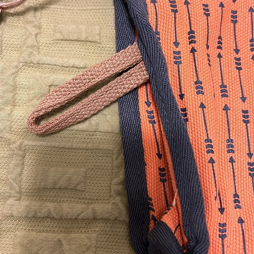 Onyx + Green Zippered Pouch